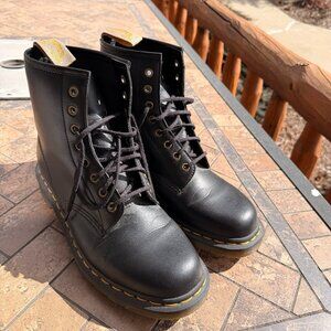 Doc Martens 1460 Black Smooth Leather Boots